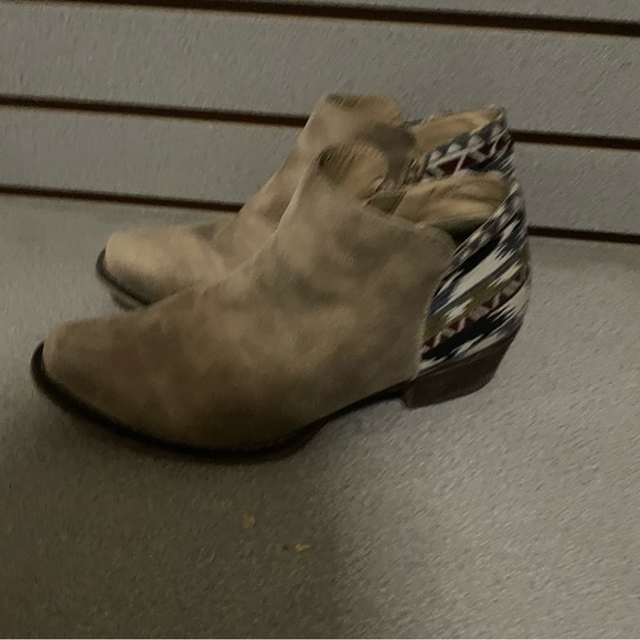 Roper Ankle Boots Women’s 9 Tan Aztec Zip Sides Western Booties Fashion EUC - Picture 4 of 8